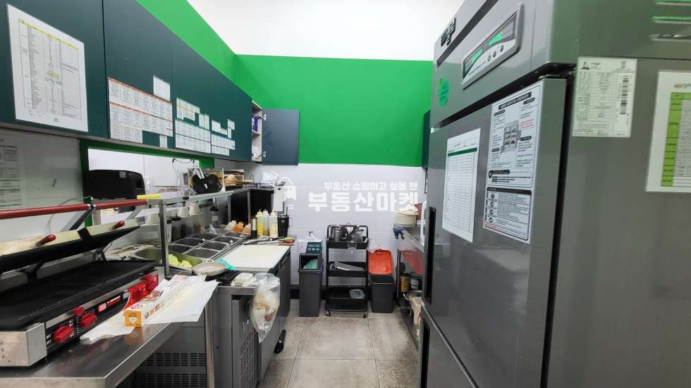 전남광주 광산구 쌍암동 첨단 롯데마트 라인 카페 양도양수 월세 매물번호 16638 사진 2