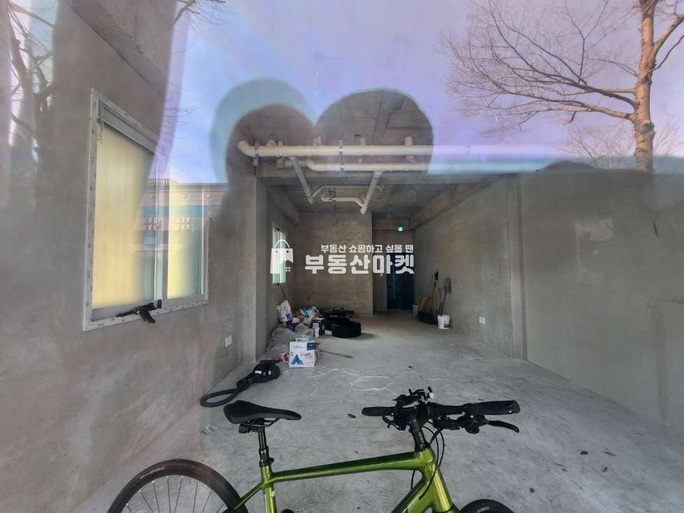전남광주 광산구 하남동 하남동 먹자상권 내 위치 도로변 / 의류 소매 뷰티 미용 추천 월세 매물번호 16562 사진 2