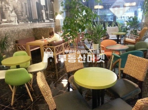 전남광주 서구 금호동 금호동 아파트 및 원룸 밀집지역/ 순환도로 부근/ 현 커피숍 / 모든 업종 가능. 월세 매물번호 13992 사진 1