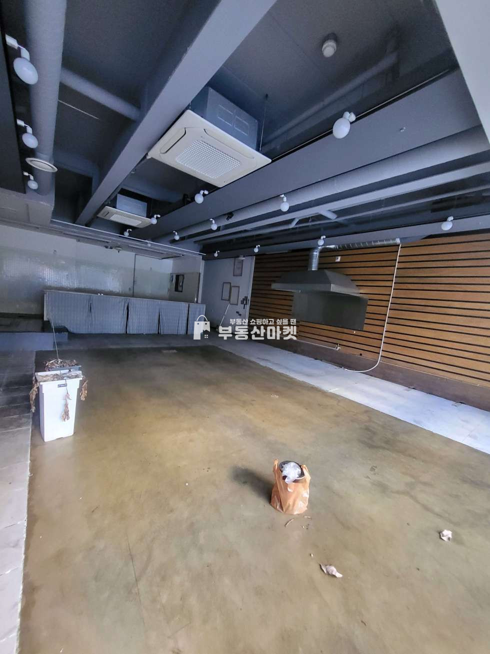 전남광주 서구 금호동 금호 메인먹자상권/광고효과 좋음/유동인구 많음/ 즉시입주가능 / 접근성 매우 좋음/ 고기 호프 추천 월세 매물번호 13372 사진 3