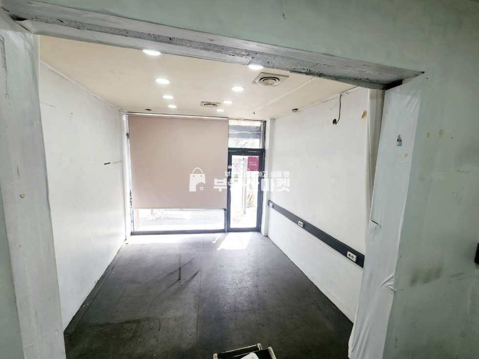 전남광주 북구 용봉동 용봉동 대학가 상권 메인대로변 무권리 1층상가 임대 월세 매물번호 12219 사진 1