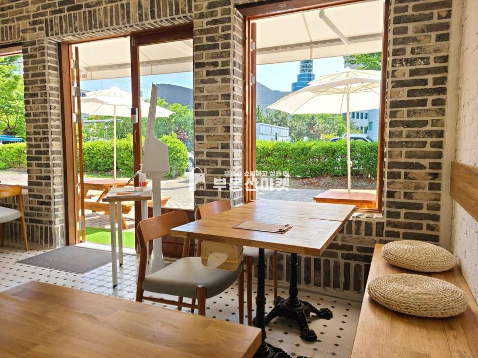 전남광주 광산구 쌍암동 첨단 쌍암공원 앞 1층ㅣ현 성업중 식당 임대ㅣ홀,주방시설완비 월세 매물번호 17350 사진 1