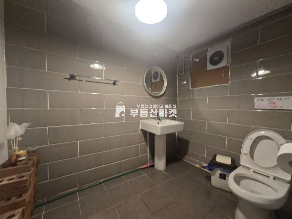 전남광주 서구 화정동 화정역 부근 /1층 상가 30평대 / 내부 깨끗 /내부 화장실 /시권 있음 월세 매물번호 16471 사진 2