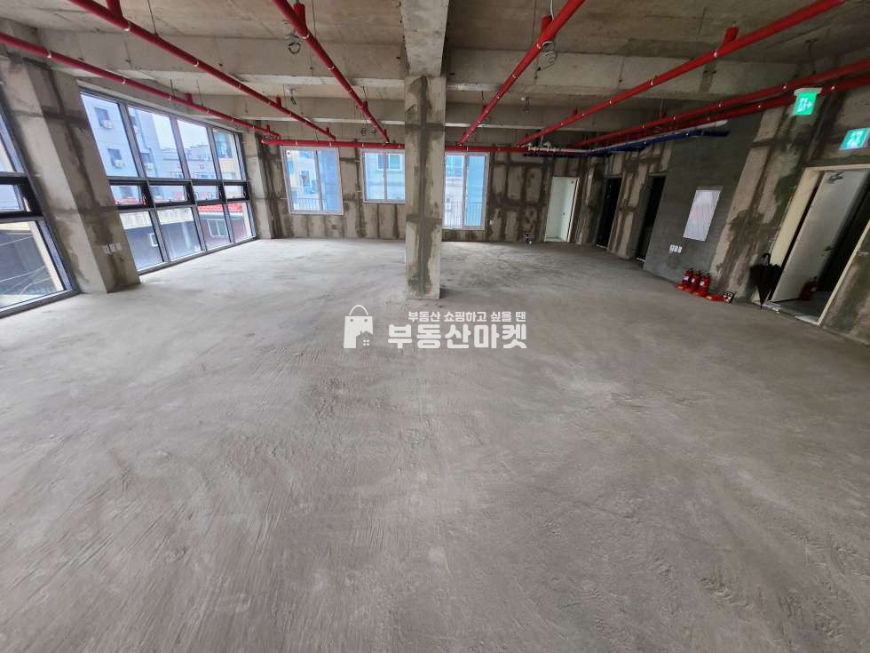 전남광주 서구 쌍촌동 쌍촌동 대로변 신축건물/ 즉시 입주 가능/ 광고 효과 좋음 월세 매물번호 17415 사진 1