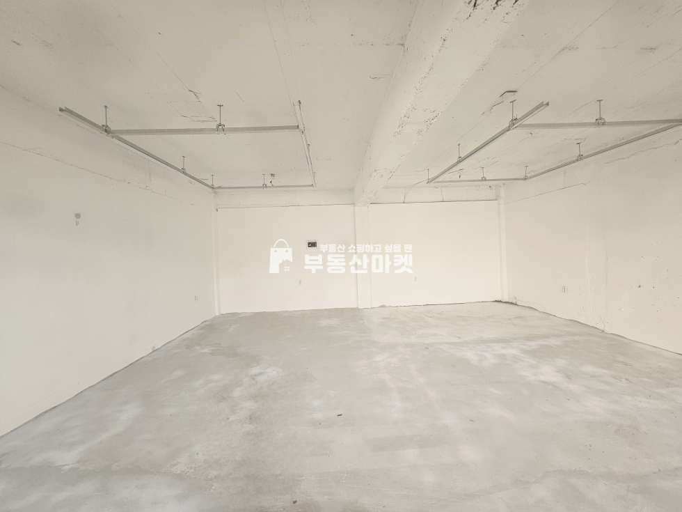 전남광주 북구 신안동 신안동 교원밀집 및 오피스 메인상권 도로변 1층상가 월세 매물번호 17667 사진 1