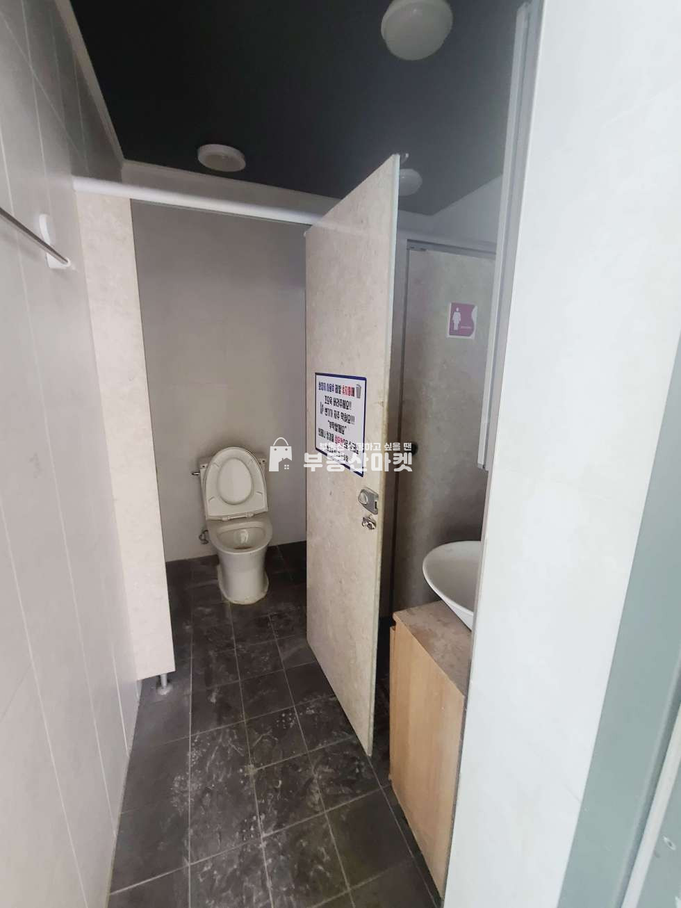 전남광주 북구 용봉동 동전노래연습장 전대후문 용봉동 메인상권내 2층 내부시설최상 오토운영 월세 매물번호 15977 사진 2
