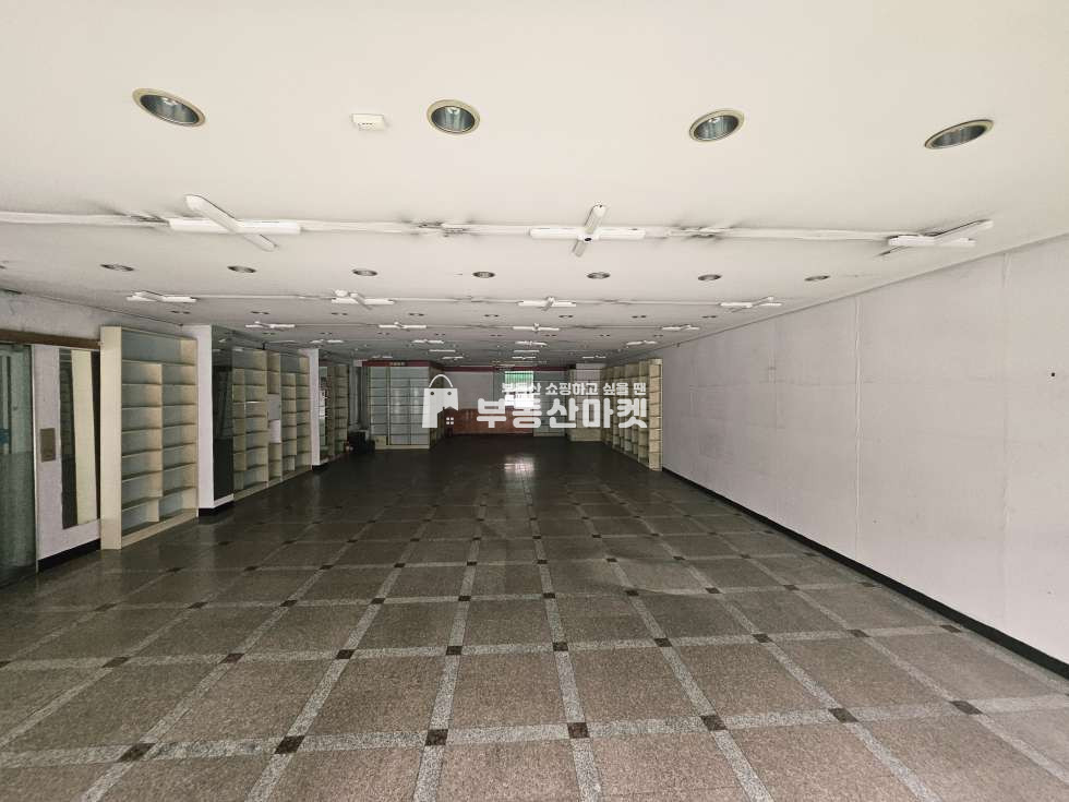 전남광주 북구 두암동 두암동 ㅣ메인대로변 버스정류장앞 ㅣ 무권리 1층상가 임대 ㅣ 편의점, 이동통신, 전시장, 의류 강력추천!! 월세 매물번호 17814 사진 1