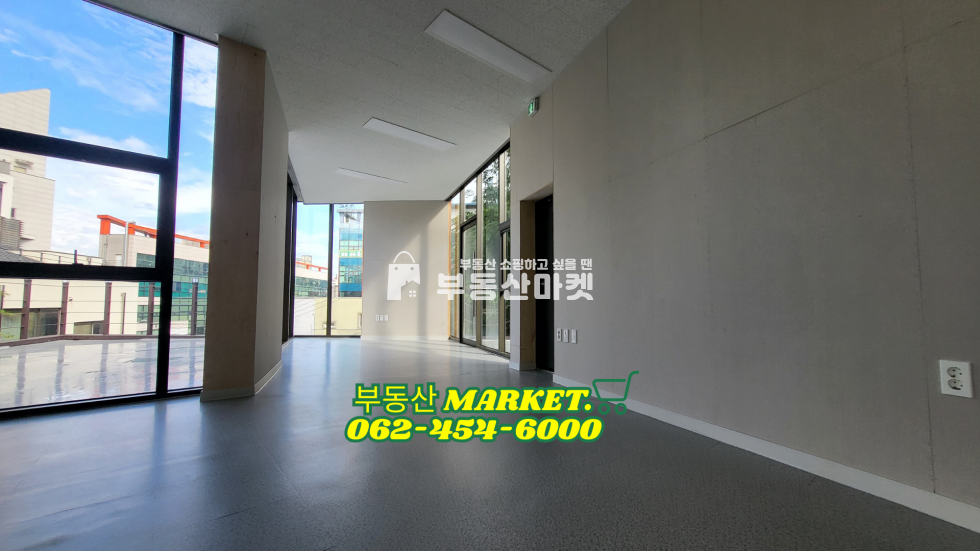 전남광주 서구 치평동 상무 SK뷰 아파트 인근ㅣ삼거리 코너 상가ㅣ리모델링된 3층 상가임대 월세 매물번호 17791 사진 4