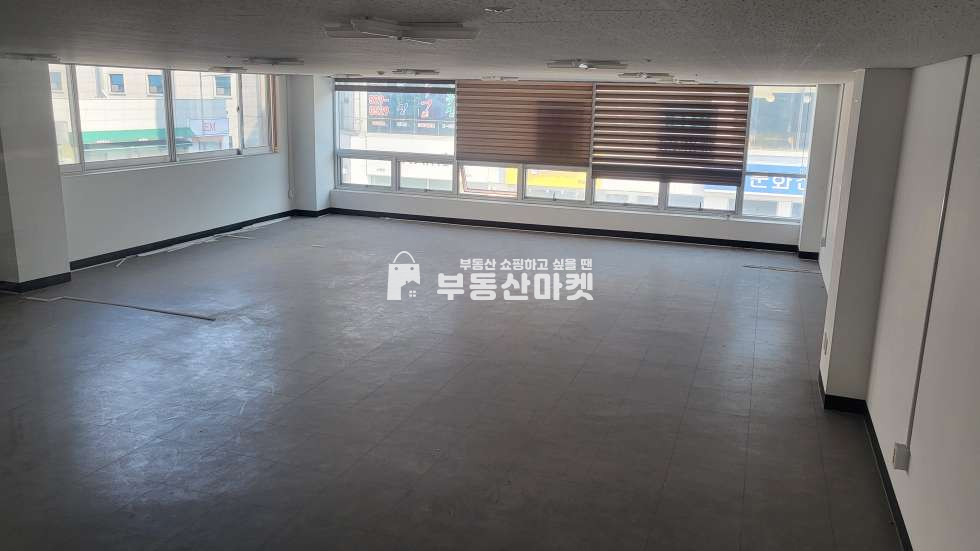 전남광주 북구 신용동 첨단2지구 신용동 도로변 2층 공실상가임대ㅣ뷰티 네일 피부관리 사무실 월세 매물번호 17840 사진 1