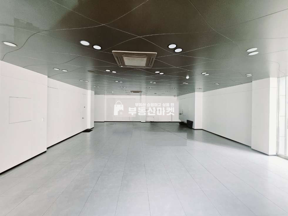 전남광주 동구 학동 학동 역세권 대로변 ㅣ 건물전체사용 가능 1+2층 층별분할가능ㅣ 대형평수 ㅣ 시비권없음 월세 매물번호 17911 사진 1