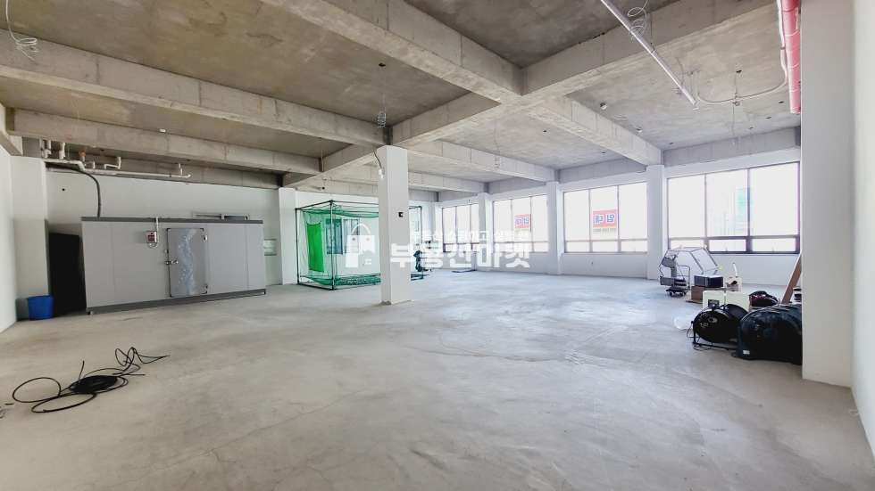전남광주 광산구 월계동 첨단 엠파이어 초입 I 2층 상가 임대 I 체육,요가PT샵 적합 월세 매물번호 16657 사진 1