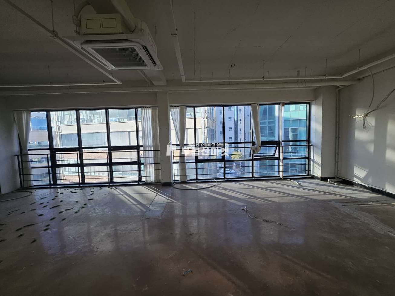 전남광주 광산구 장덕동 장덕동ㅣ대단지주거밀집ㅣ교원밀집ㅣ인테리어깔끔ㅣ유동인구多 월세 매물번호 18143 사진 2