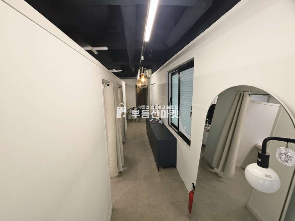 전남광주 북구 용봉동 용봉동 전철우사거리인근 주거밀집지역 1층상가 임대 즉시입주가(추천업종:셀프빨래방 뷰티샵 네일샵 프랜차이즈 사무실 카페) 월세 매물번호 10870 사진 1