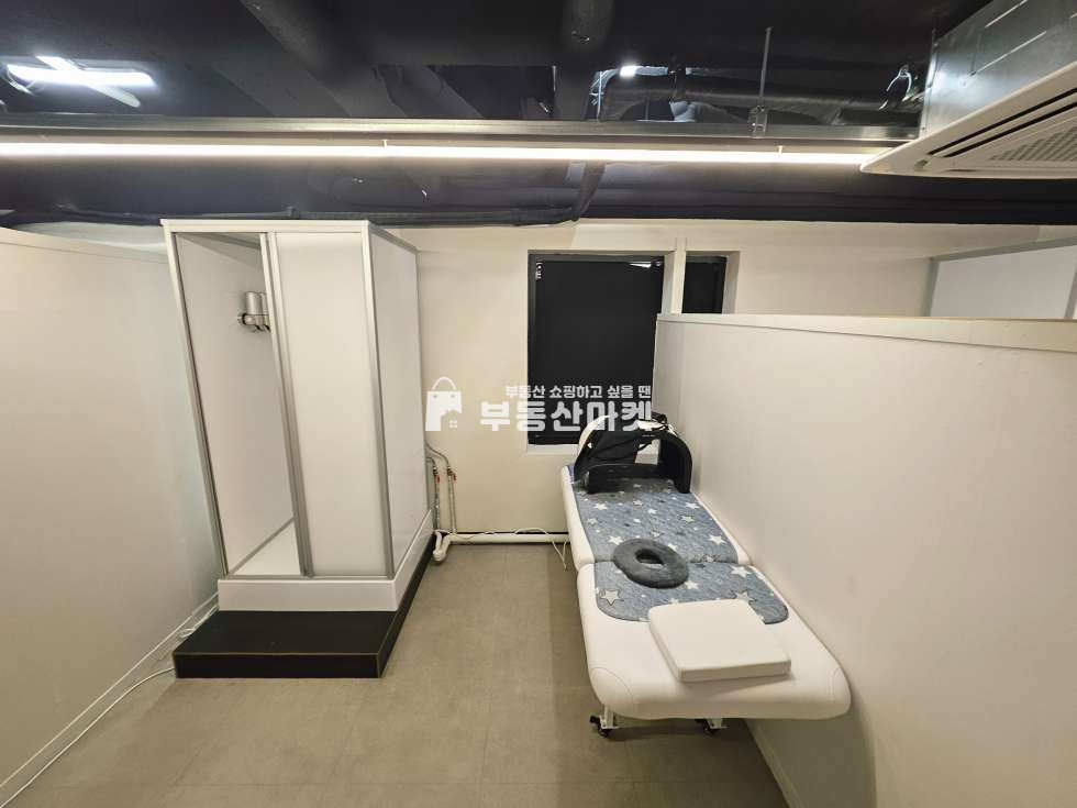 전남광주 북구 용봉동 용봉동 전철우사거리인근 주거밀집지역 1층상가 임대 즉시입주가(추천업종:셀프빨래방 뷰티샵 네일샵 프랜차이즈 사무실 카페) 월세 매물번호 10870 사진 2