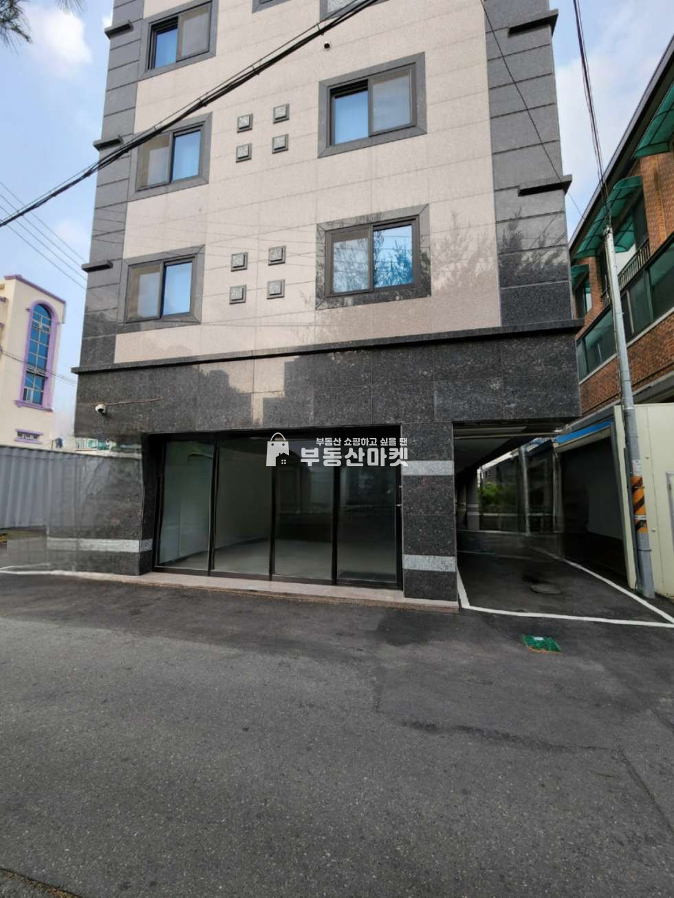 전남광주 북구 용봉동 용봉동 전철우사거리인근 주거밀집지역 1층상가 임대 즉시입주가(추천업종:셀프빨래방 뷰티샵 네일샵 프랜차이즈 사무실 카페) 월세 매물번호 10870 사진 6