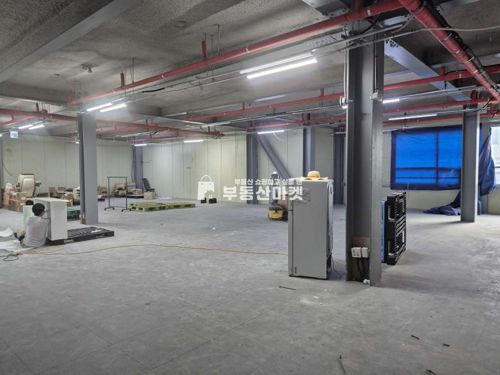 전남광주 남구 월산동 주차편리 대형평수 상가 사무실 임대!! 월세 매물번호 17823 사진 3