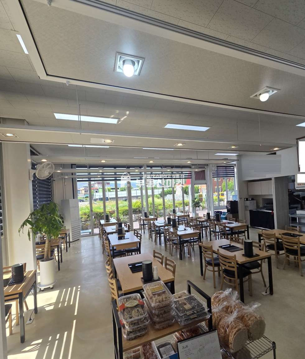 전남광주 담양군 담양읍 담양읍 ㅣ인테리어최상! 강력추천!! ㅣ 음식점 시설완비 ㅣ주차편리! 접근성좋음 테라스완비!!ㅣ 현업종승계 / 타업종협의가능!! 월세 매물번호 18427 사진 1