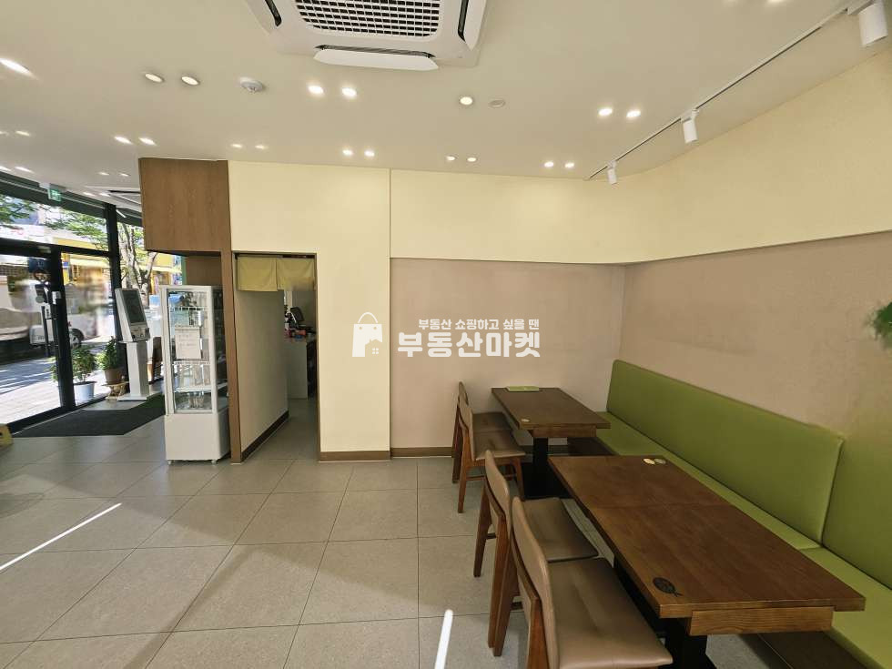 전남광주 북구 오치동 오치동ㅣ대단지주거ㅣ편의시설 & 프랜차이즈 밀집 메인거리ㅣ점심 메인상권ㅣ상권최상 월세 매물번호 18425 사진 2
