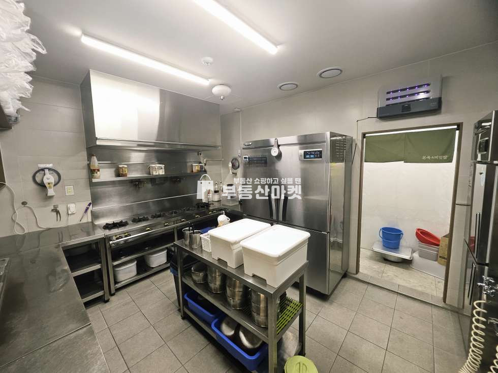 전남광주 북구 오치동 오치동ㅣ대단지주거ㅣ편의시설 & 프랜차이즈 밀집 메인거리ㅣ점심 메인상권ㅣ상권최상 월세 매물번호 18425 사진 3