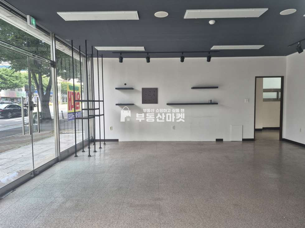 전남광주 남구 월산동 8차선 대로변 1층 상가 임대!! 월세 매물번호 18465 사진 2