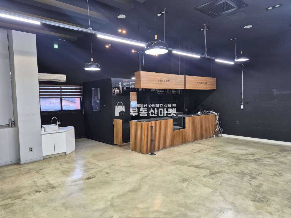 전남광주 서구 금호동 금호동 아파트 대로변 상가/ 판매시설. 카페. 일반음식점. 추천/ 광고효과 좋음. 월세 매물번호 15751 사진 1