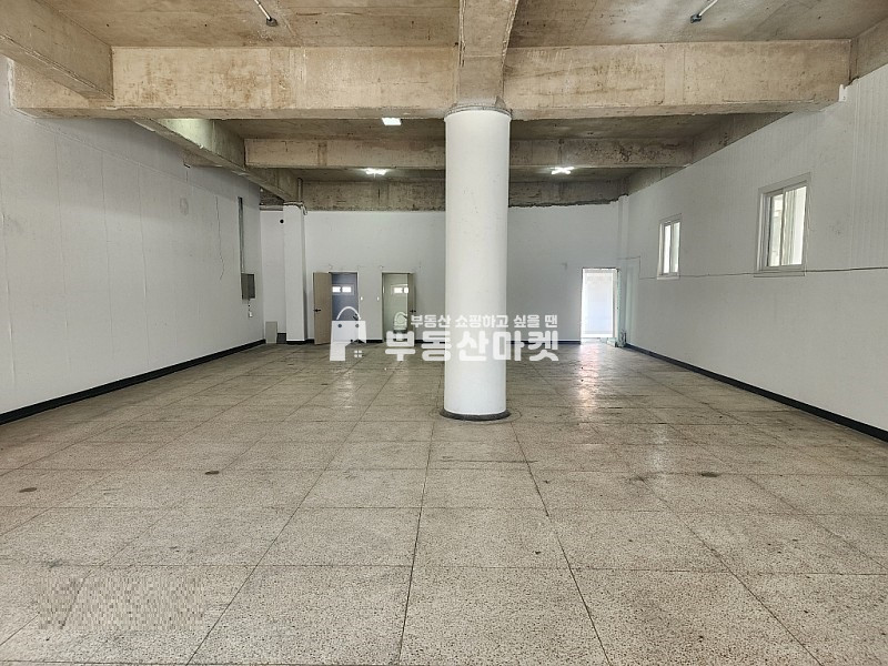 전남광주 북구 신안동 중흥신안임동 도로변 코너 1층ㅣ 대형면적ㅣ판매점, 사무실, 공구 가구 도매납품 ㅣ층고높음!! 옥외주차장 내부 남.녀구분화장실 완비!! 월세 매물번호 18485 사진 3