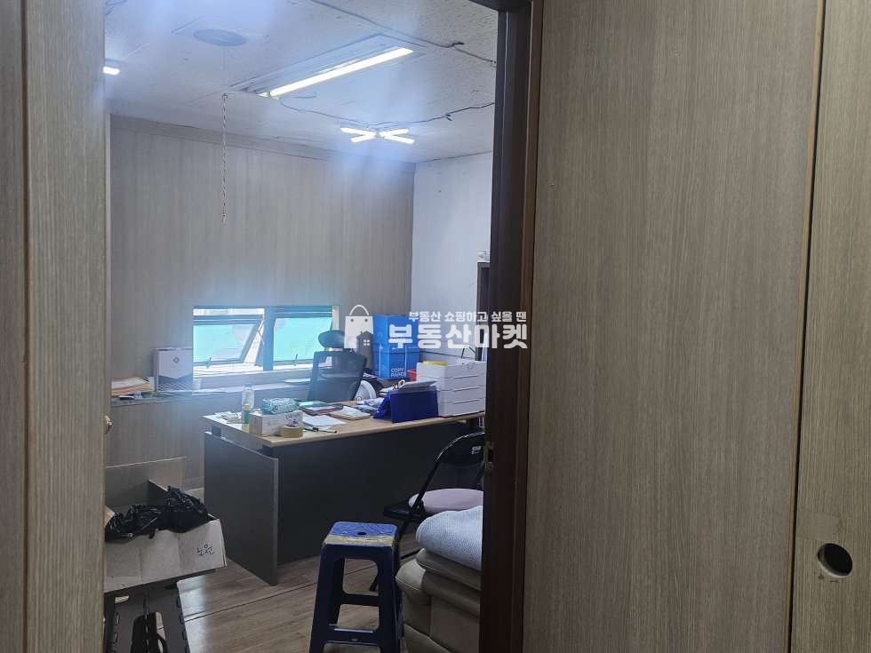 전남광주 북구 각화동 각화 동 도로변 ㅣ 승강기 및 인테리어완비ㅣ 무권리 대형면적!! 월세 매물번호 18497 사진 2