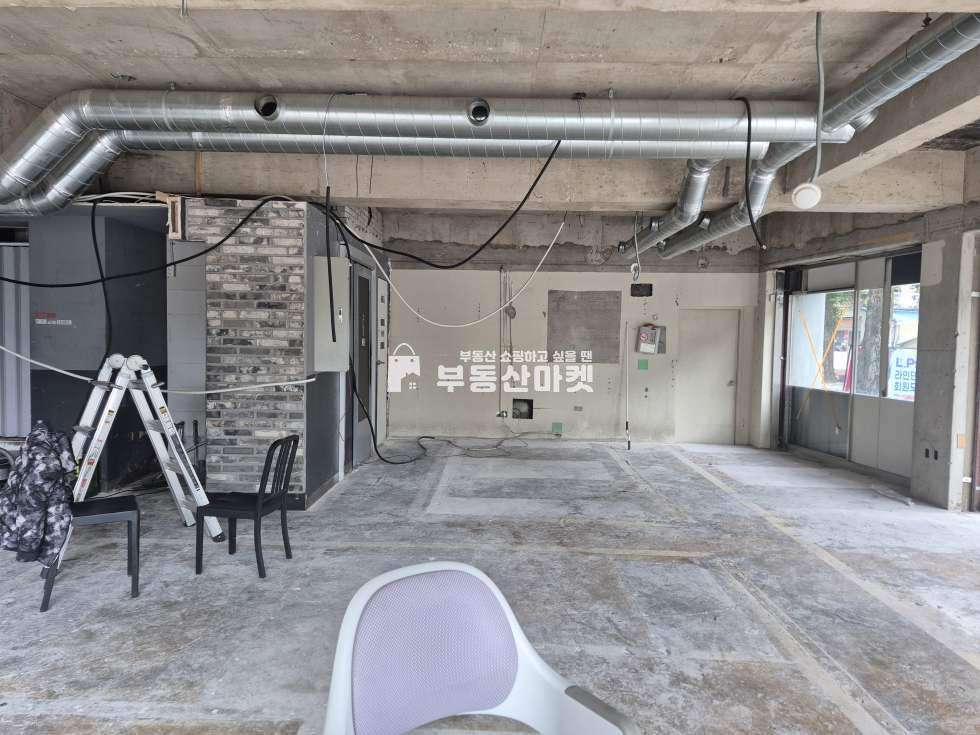전남광주 남구 백운동 백운동 메인 도로변 1층 코너상가 임대~!! 월세 매물번호 14338 사진 2
