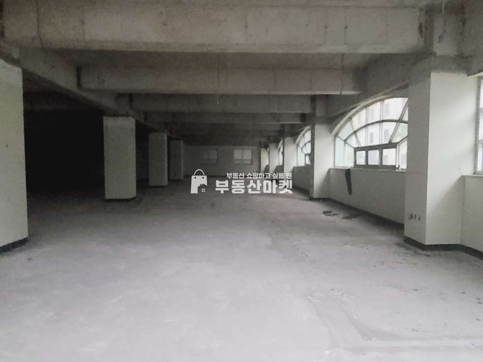 전남광주 서구 치평동 상무지구 ㅣ무권리 ㅣ 대형평수 ㅣ 주차시설완비 ㅣ 모든업종가 월세 매물번호 13694 사진 1