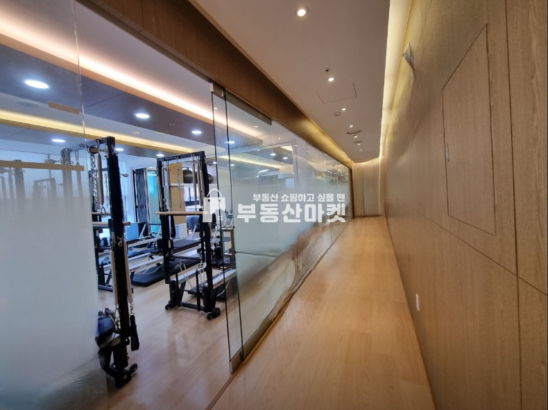 전남광주 서구 치평동 상무지구 ㅣ대로변 ㅣ 시설최상 ㅣ 주차시설완비 ㅣ 모든업종가 월세 매물번호 14750 사진 3