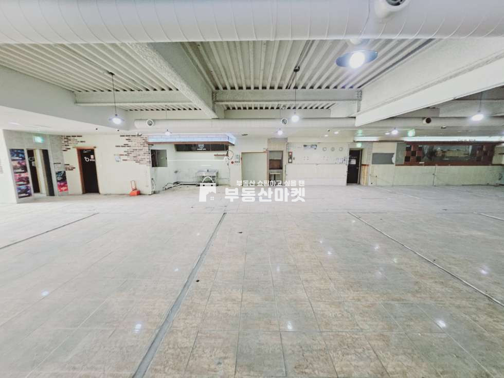 전남광주 북구 두암동 두암동 ㅣ아파트밀집 대로변 ㅣ 대형면적 ㅣ 헬스,pt,학원,사무소 ,병의원 강력추천!! ㅣ 시비권없음!! 월세 매물번호 15104 사진 4